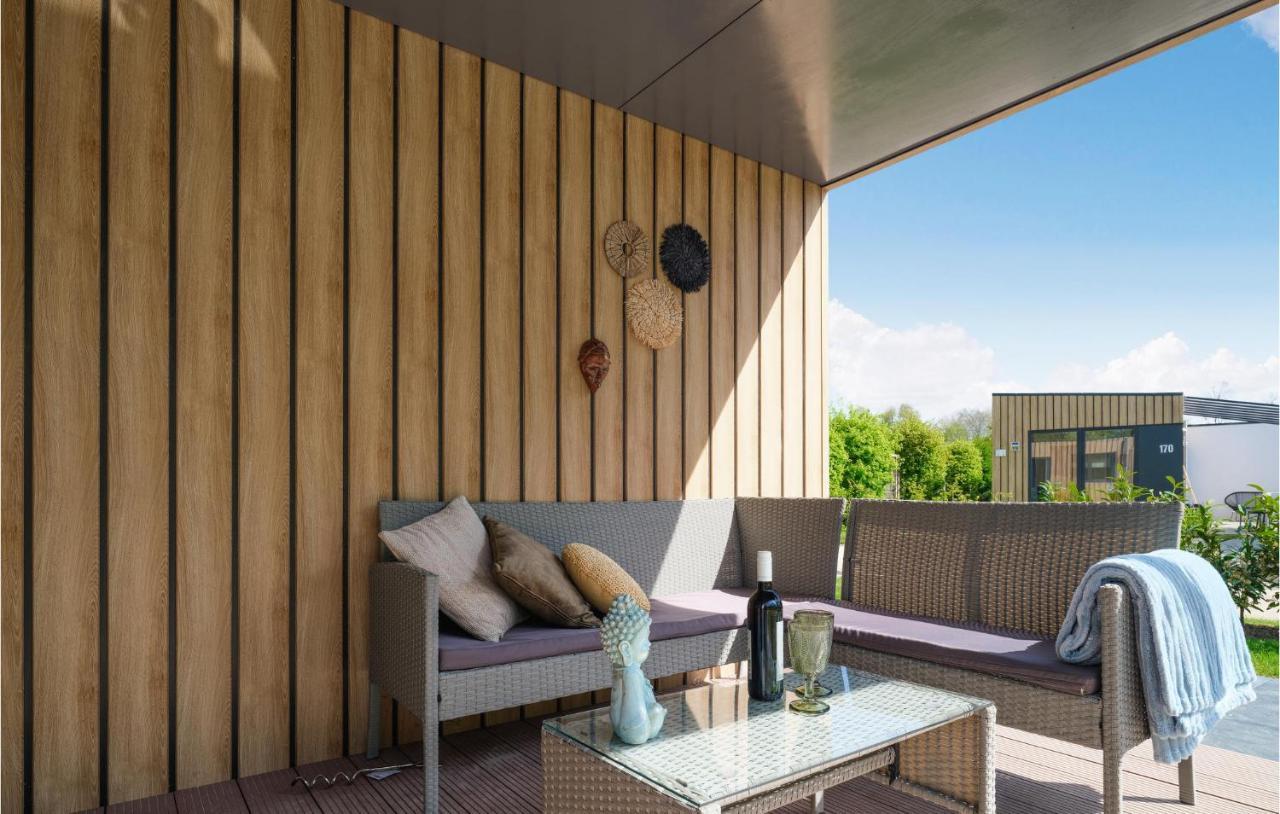 Nice Home In Heinkenszand With Sauna Exterior photo